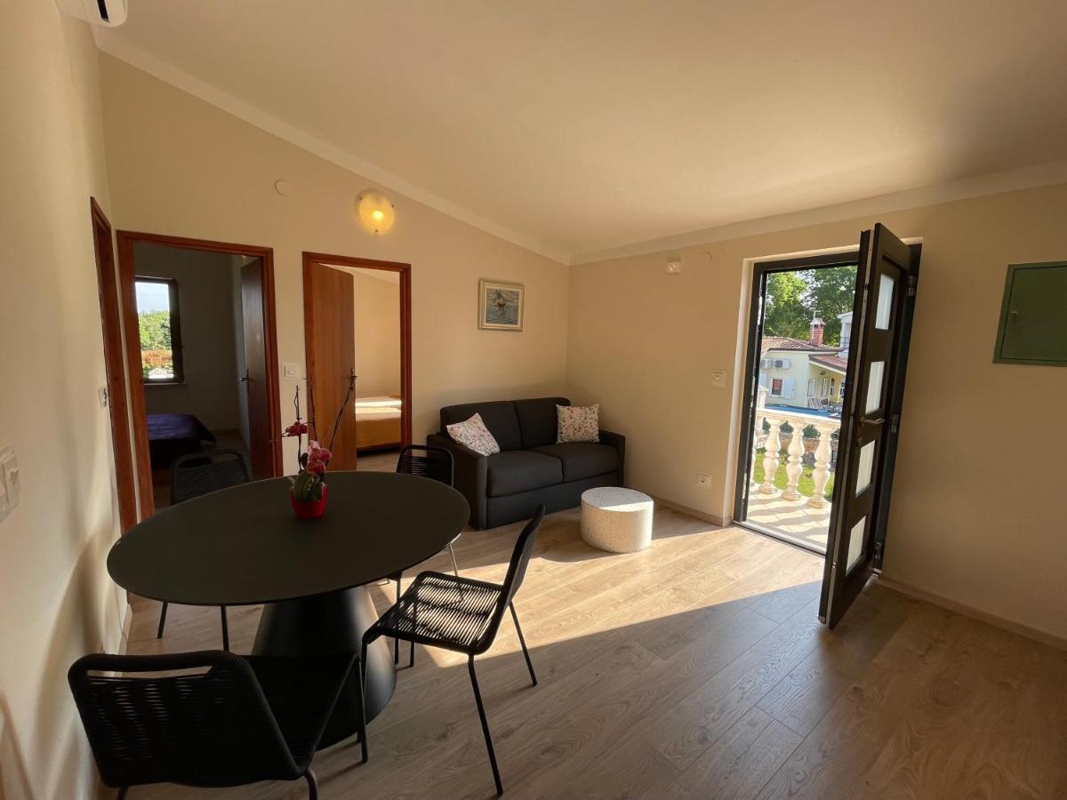 Apartmani Martina Poreč Eksteriør bilde