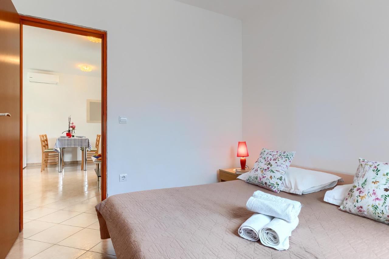 Apartmani Martina Poreč Eksteriør bilde