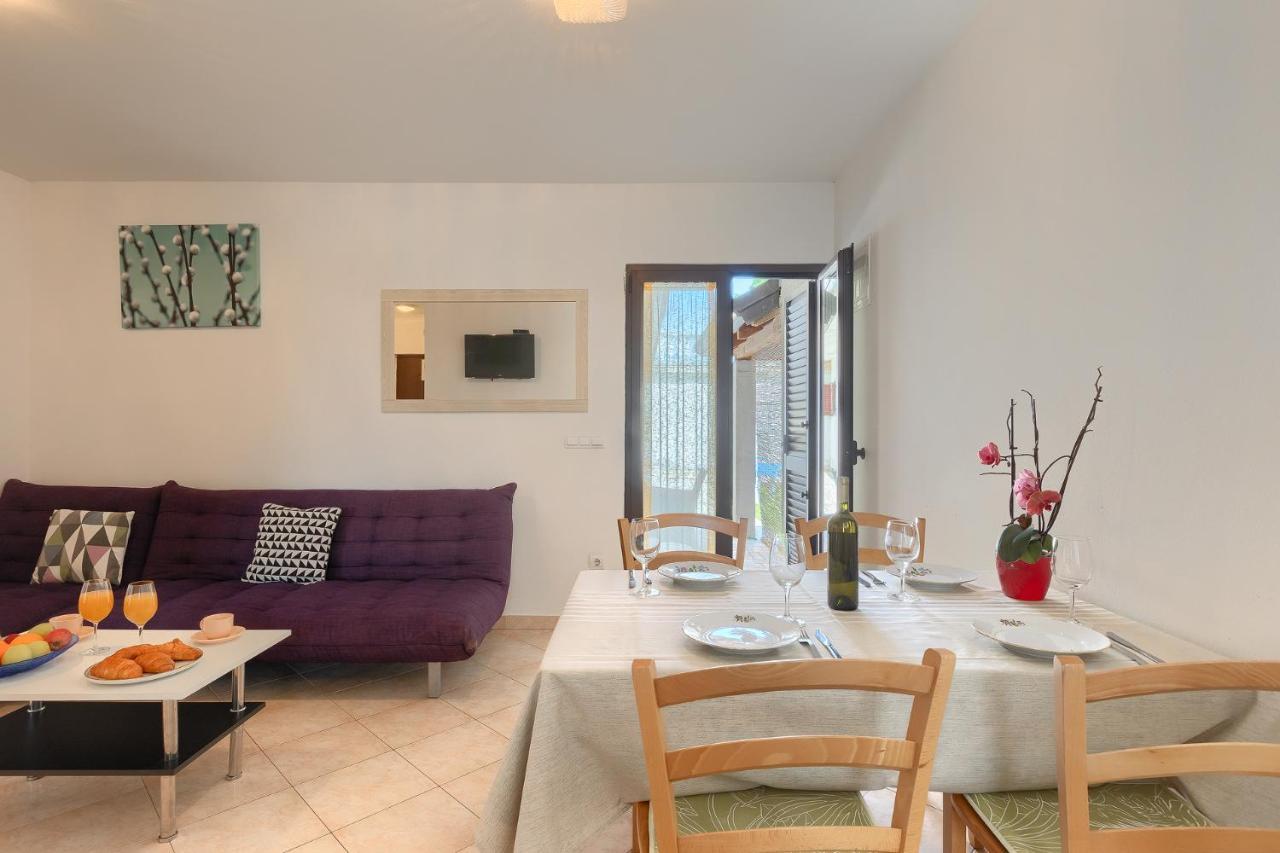 Apartmani Martina Poreč Eksteriør bilde