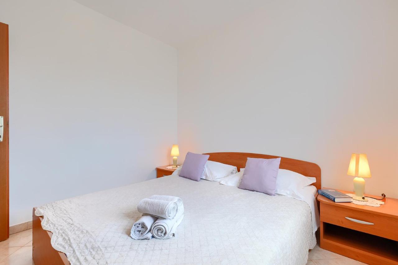 Apartmani Martina Poreč Eksteriør bilde