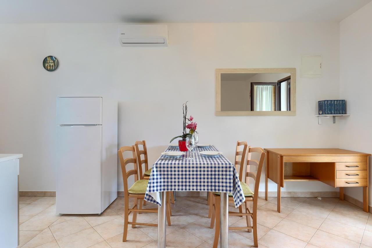 Apartmani Martina Poreč Eksteriør bilde