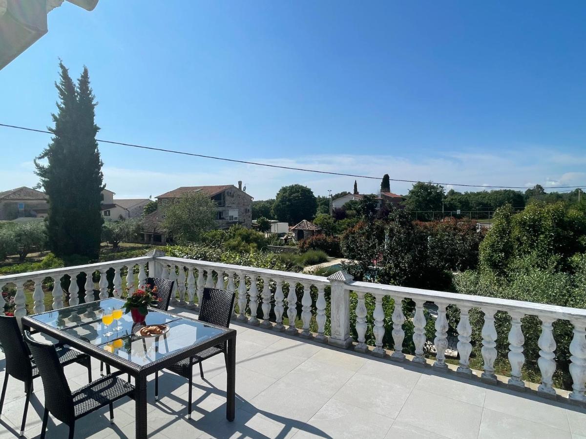 Apartmani Martina Poreč Eksteriør bilde